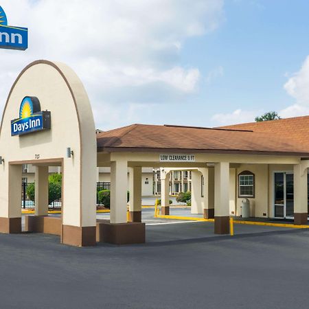 Days Inn By Wyndham Statesville Dış mekan fotoğraf