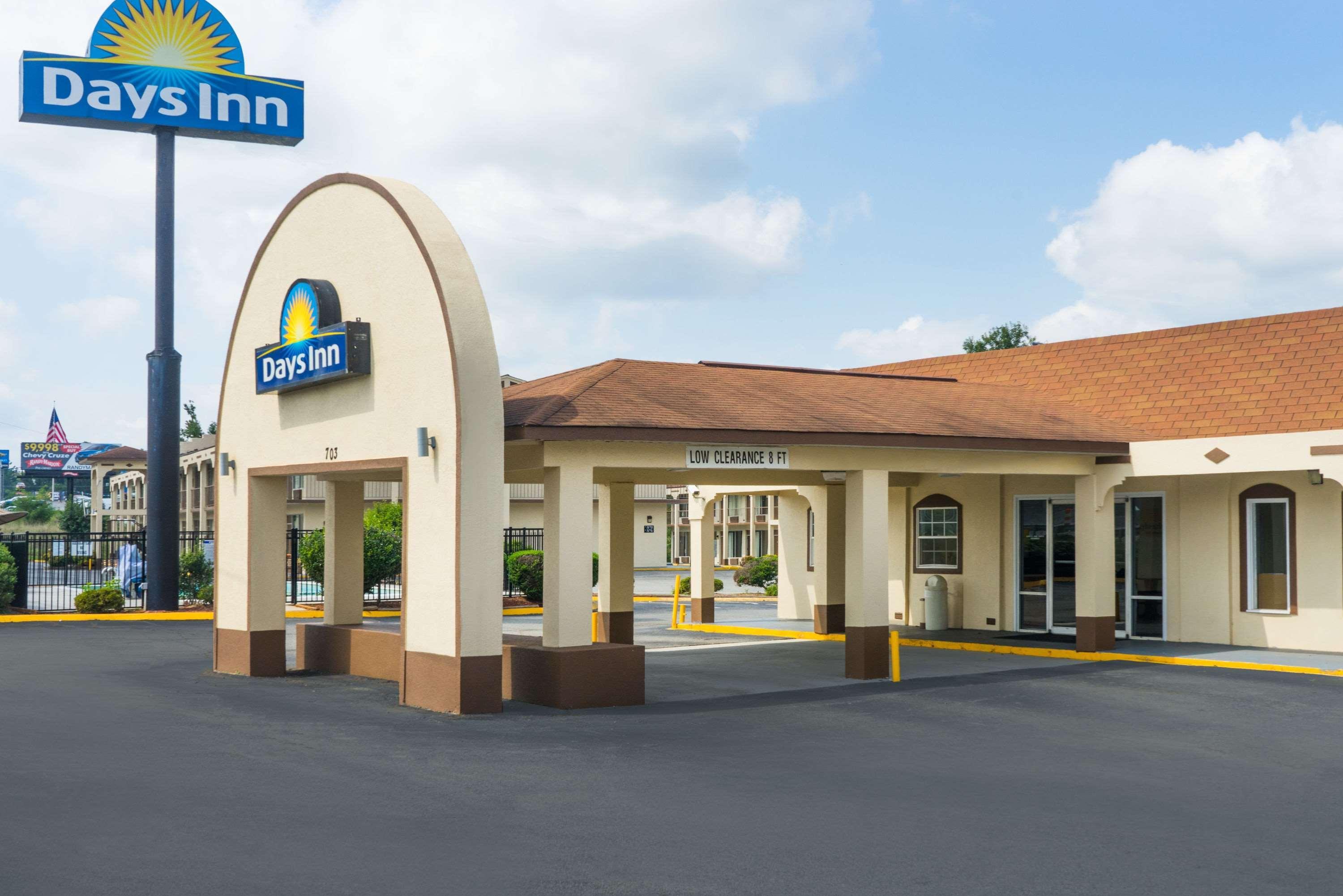 Days Inn By Wyndham Statesville Dış mekan fotoğraf