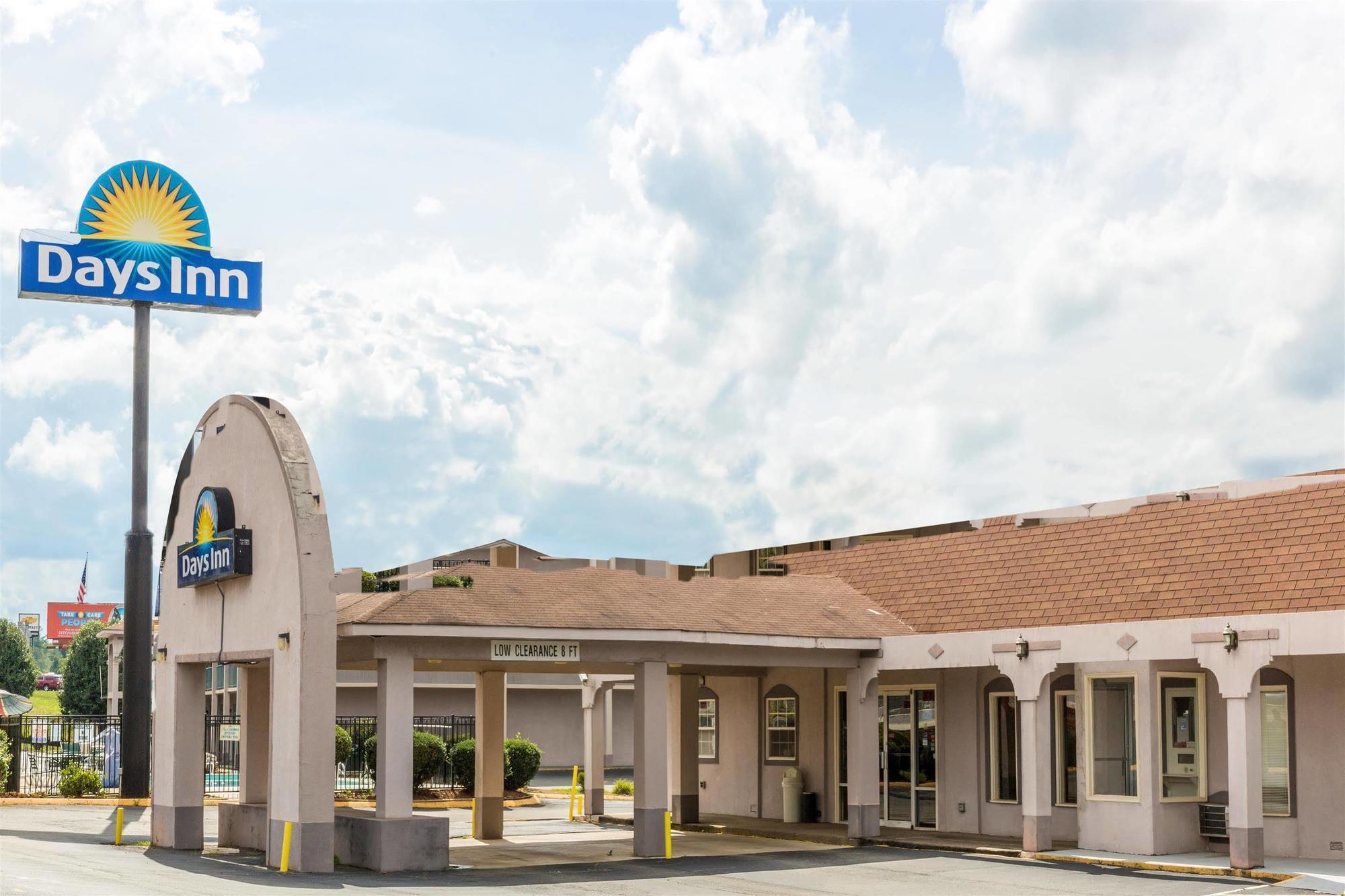 Days Inn By Wyndham Statesville Dış mekan fotoğraf